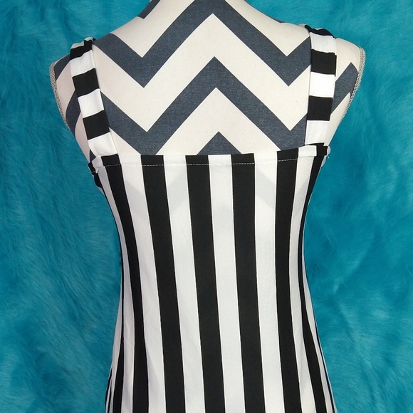 Black and white striped beetlejuice dress - Picture 2 of 3